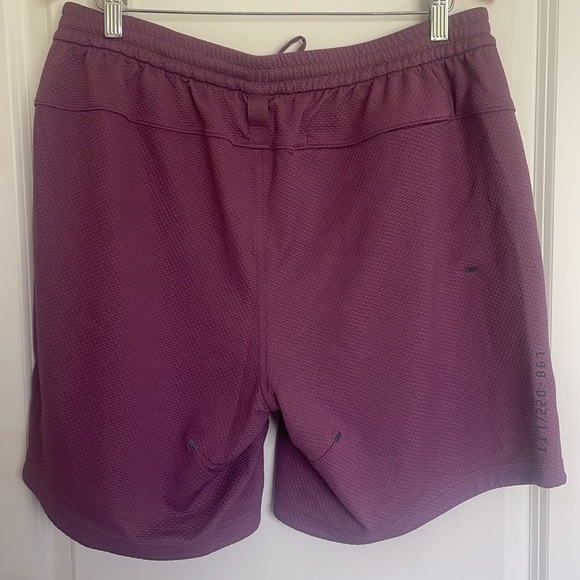 Lululemon Men’s License to Train Linerless Shorts Vintage Plum XL - Picture 3 of 6